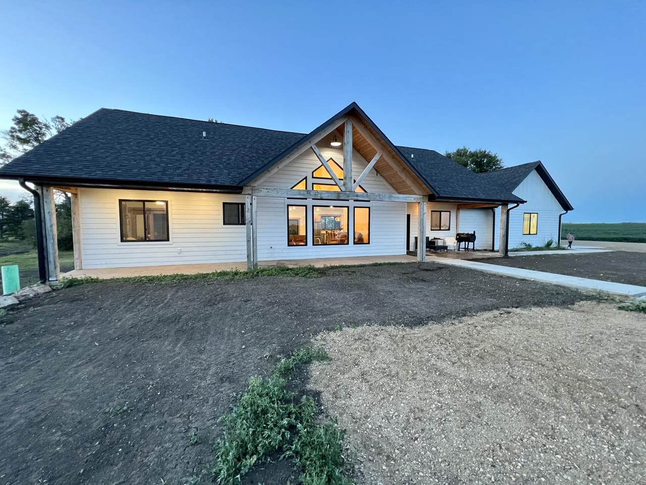 42915 195th Street - Photo 1