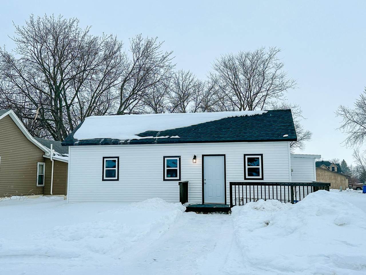 106 4th Street - Photo 1