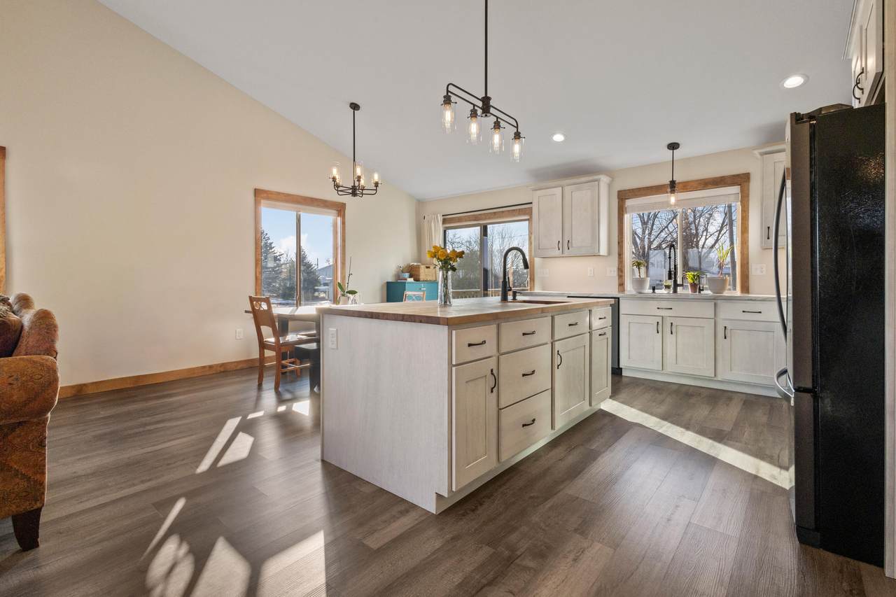 304 Hansen Avenue, Hayti, SD 57241 (MLS 2470) Best Choice Real Estate