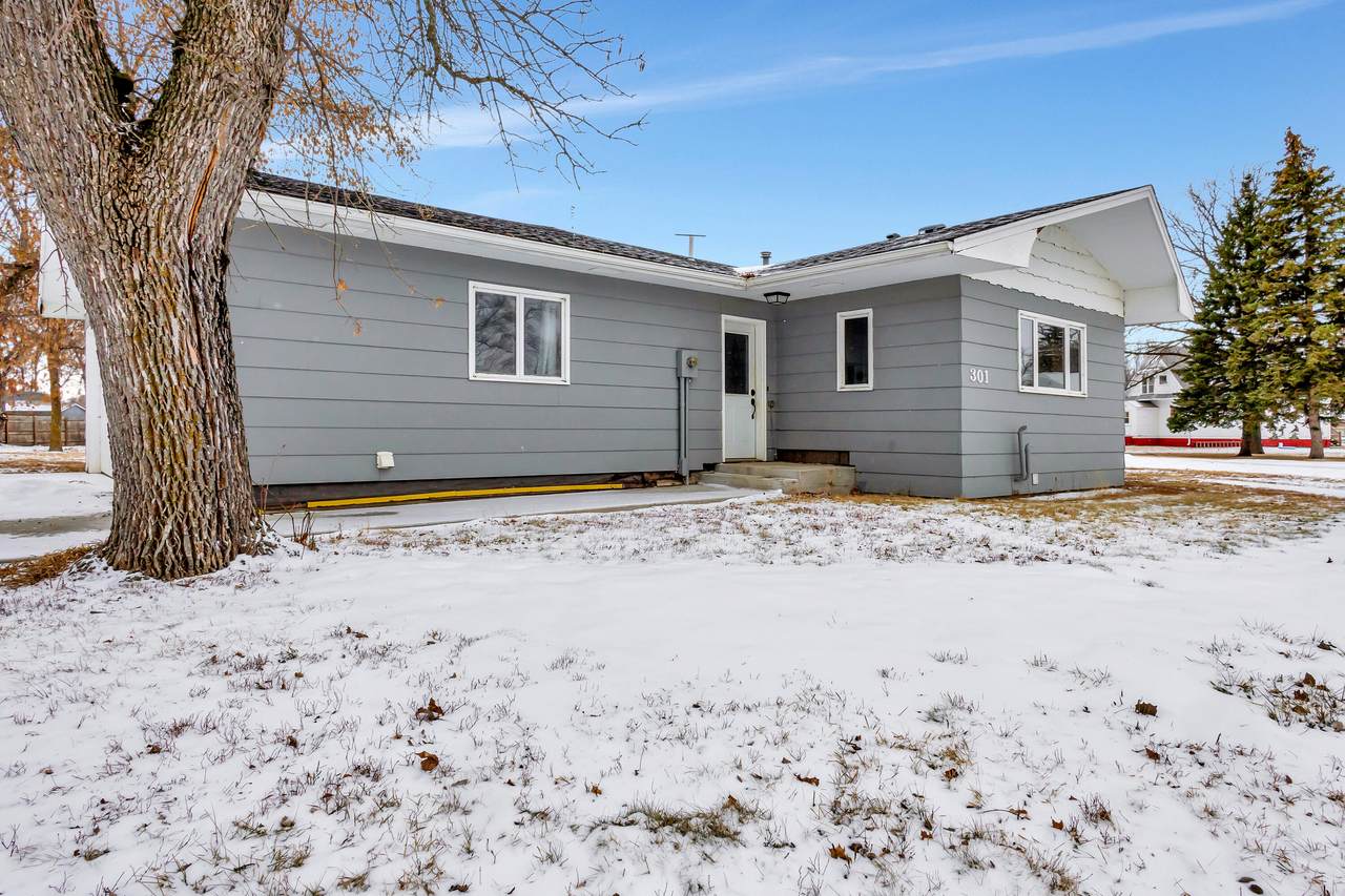 301 4th Avenue - Photo 1