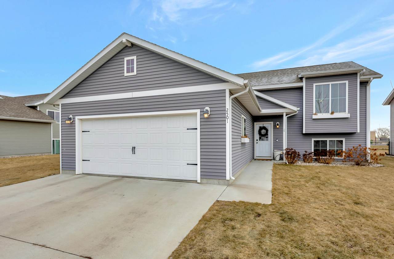 2501 Larkspur Ridge Drive - Photo 1