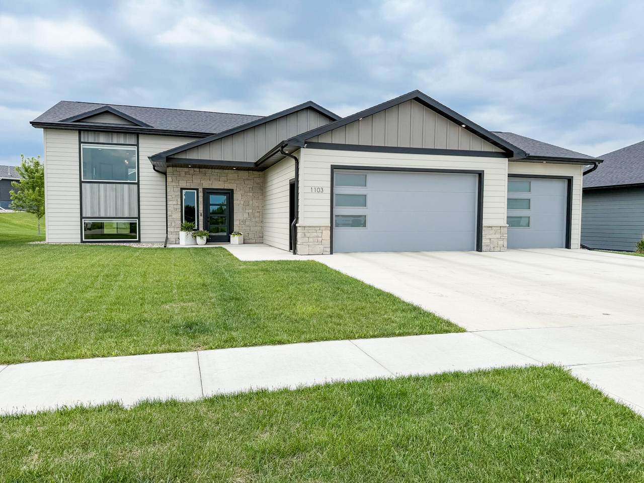 1103 Steamboat Trail - Photo 1