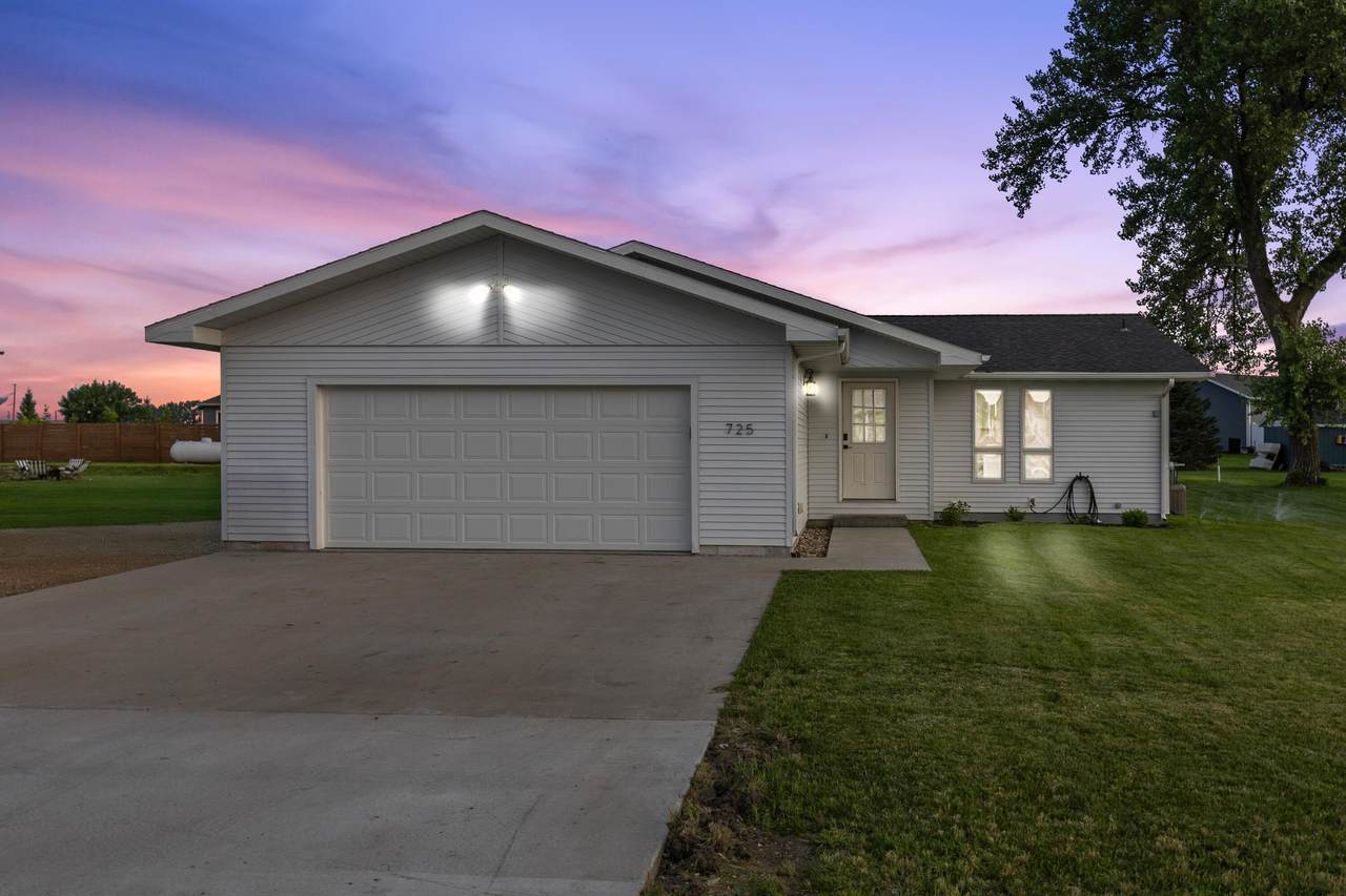 725 Twilight Avenue - Photo 1