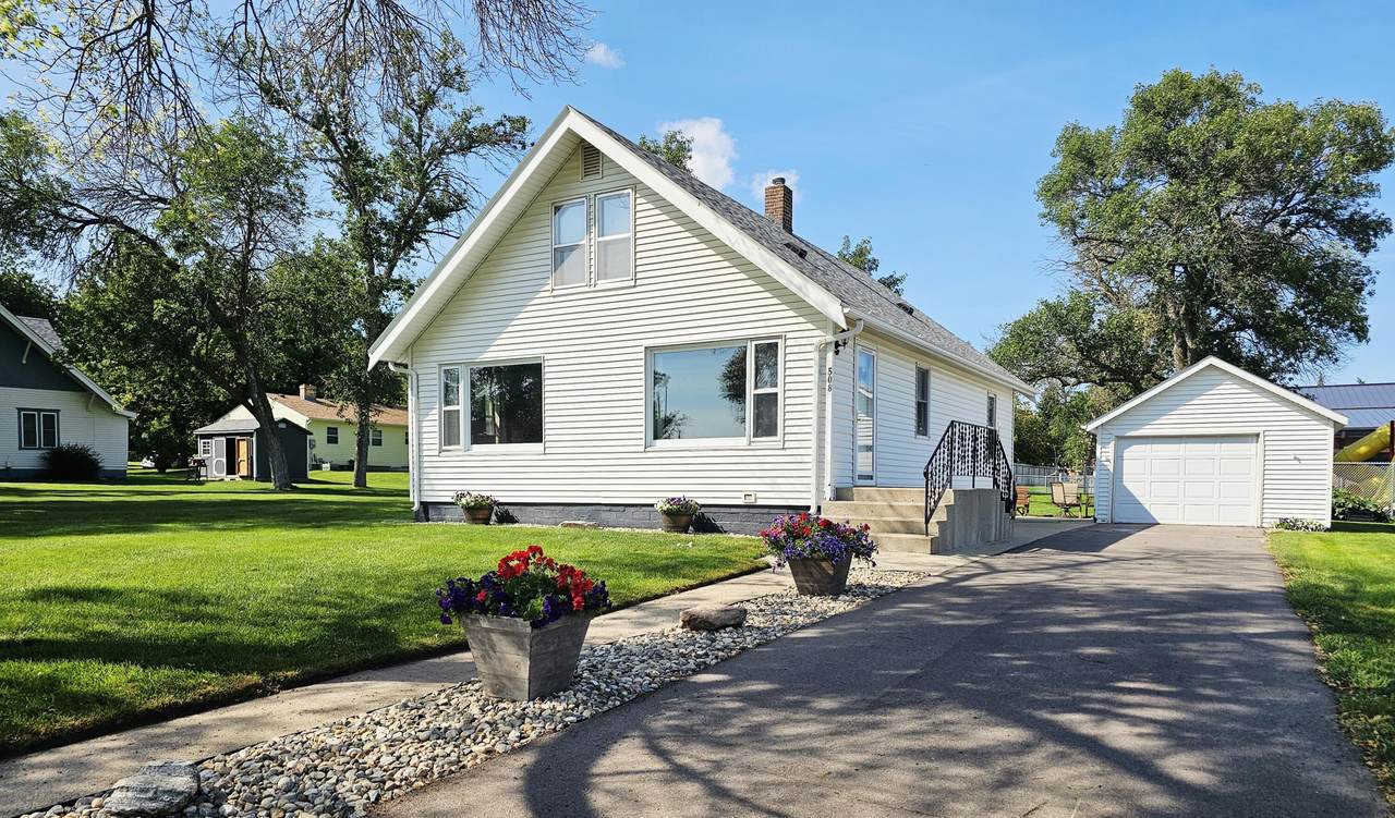 508 4th Street - Photo 1