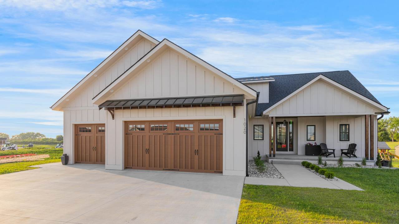 1020 Steamboat Trail - Photo 1