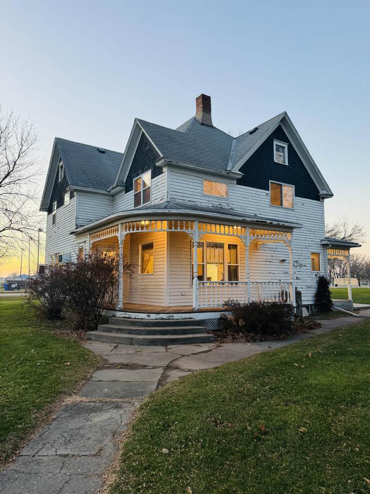 400 1st Avenue - Photo 1