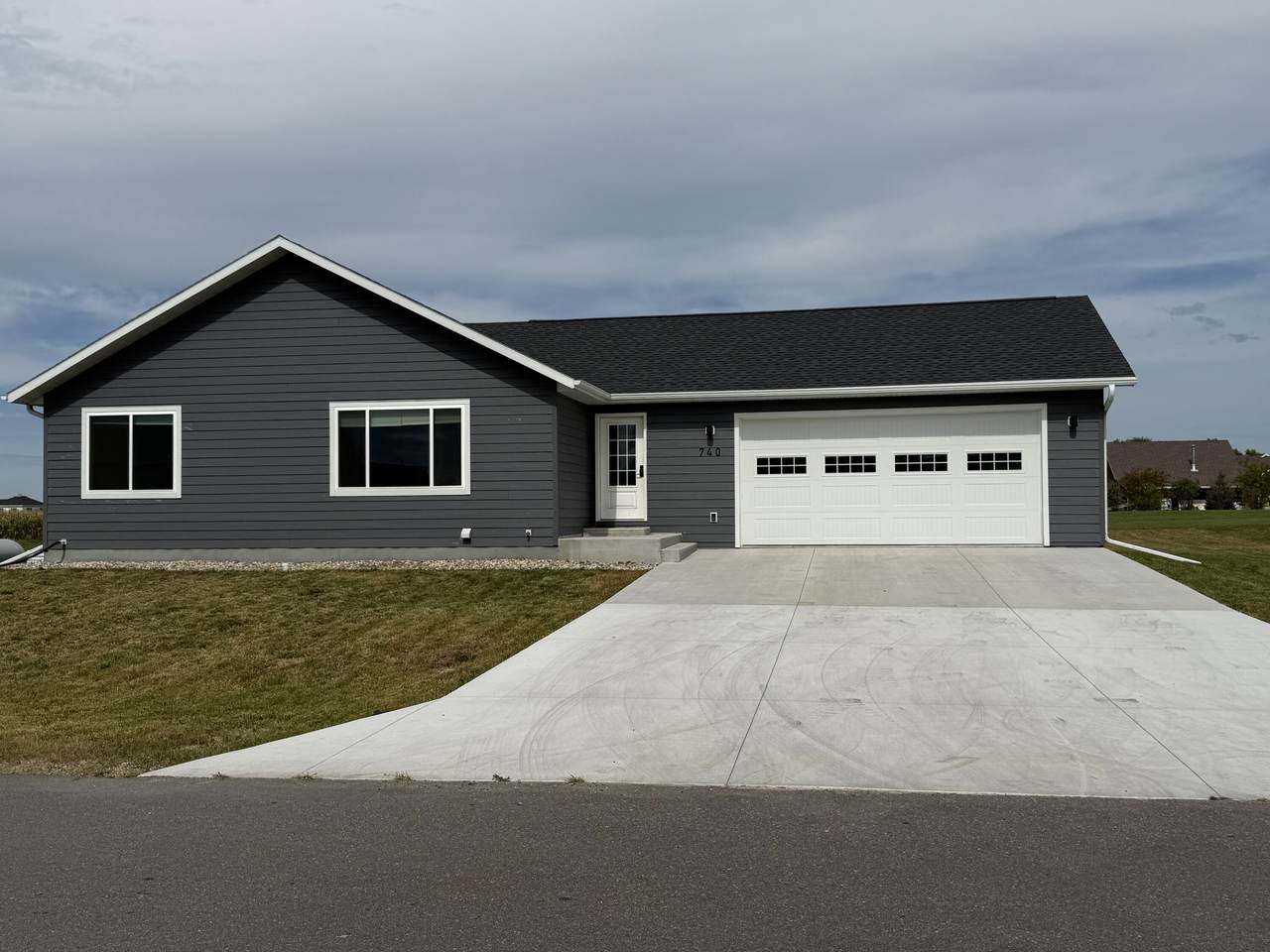 740 Eventide Avenue - Photo 1