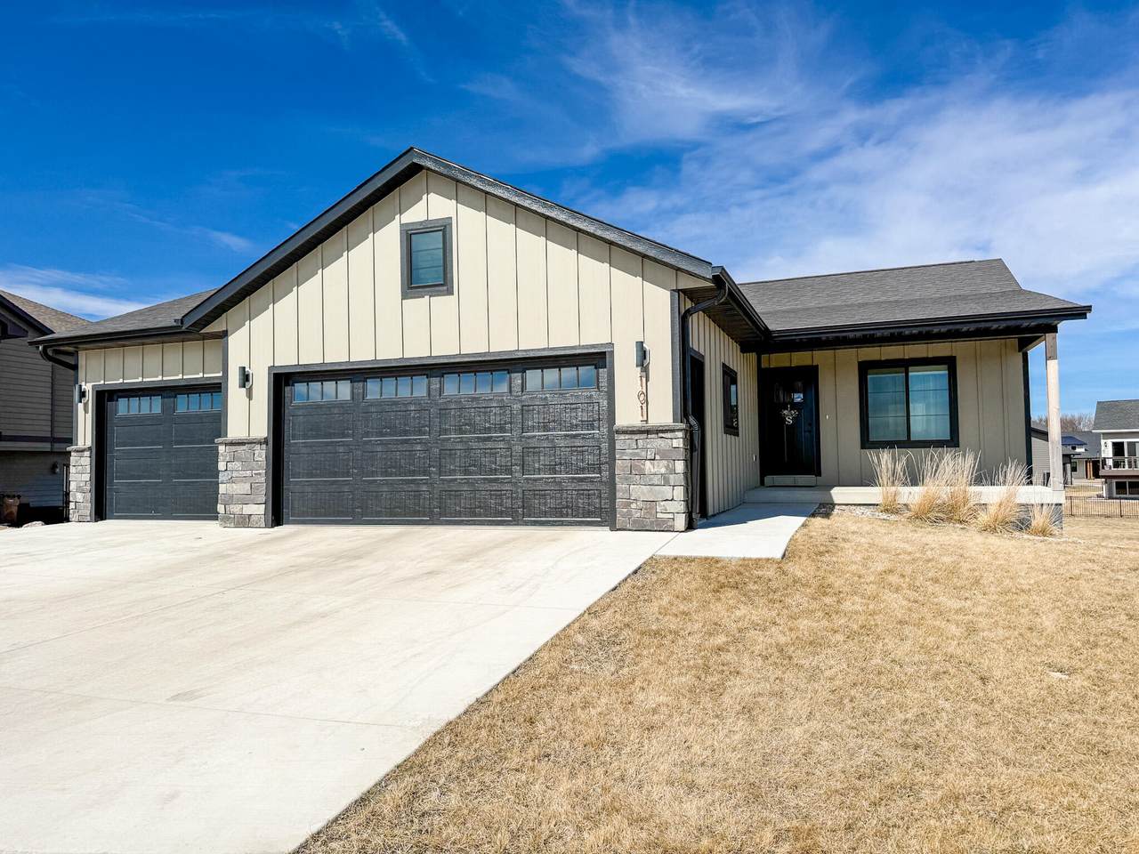 101 Blue Bell Drive - Photo 1