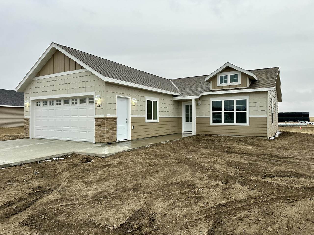 517 Jesse Avenue - Photo 1