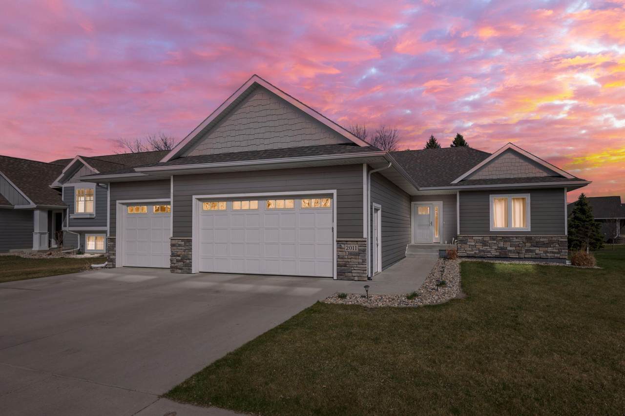2011 Grand Arbor Avenue - Photo 1