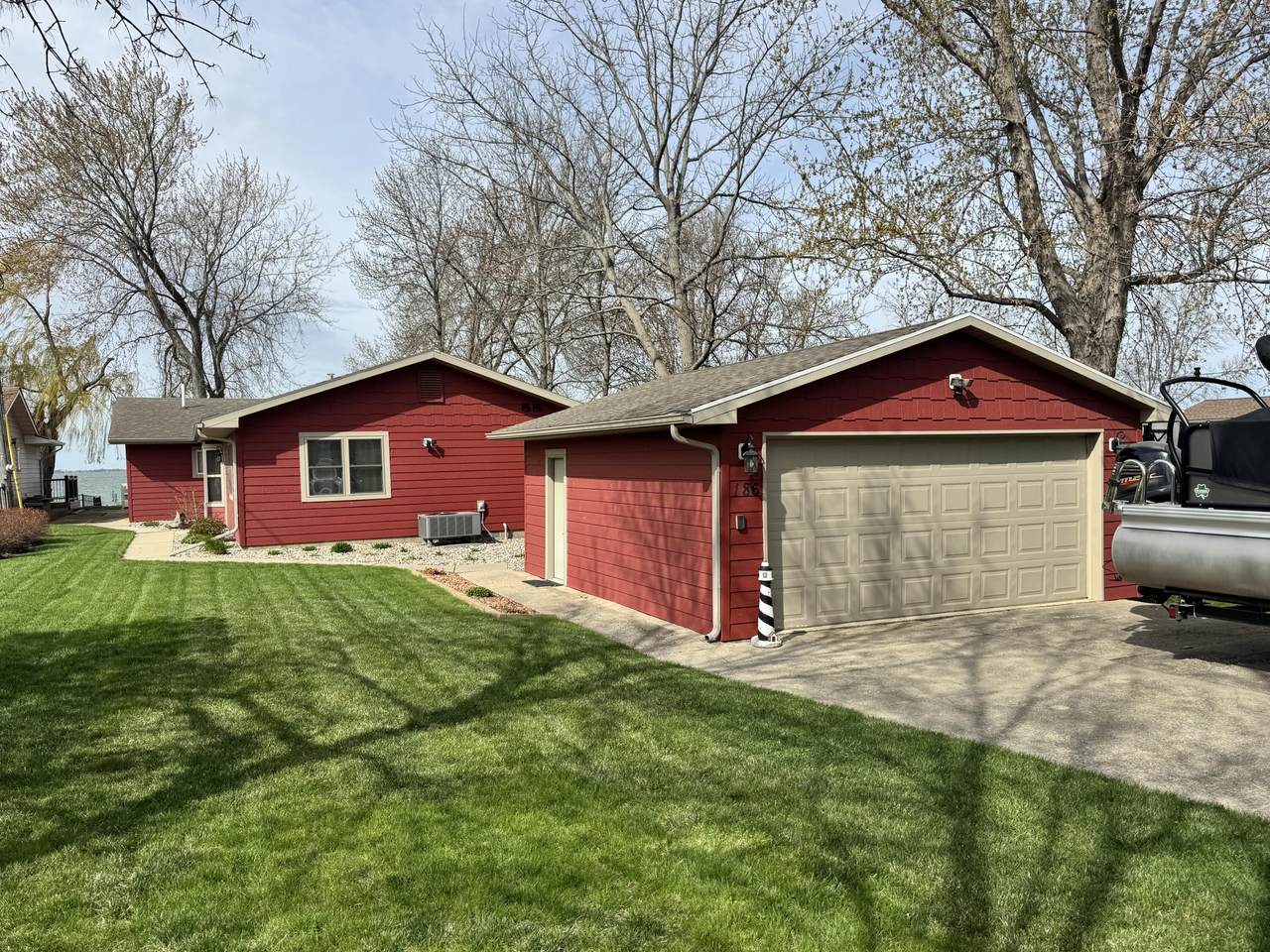 186 East Lake Drive - Photo 1