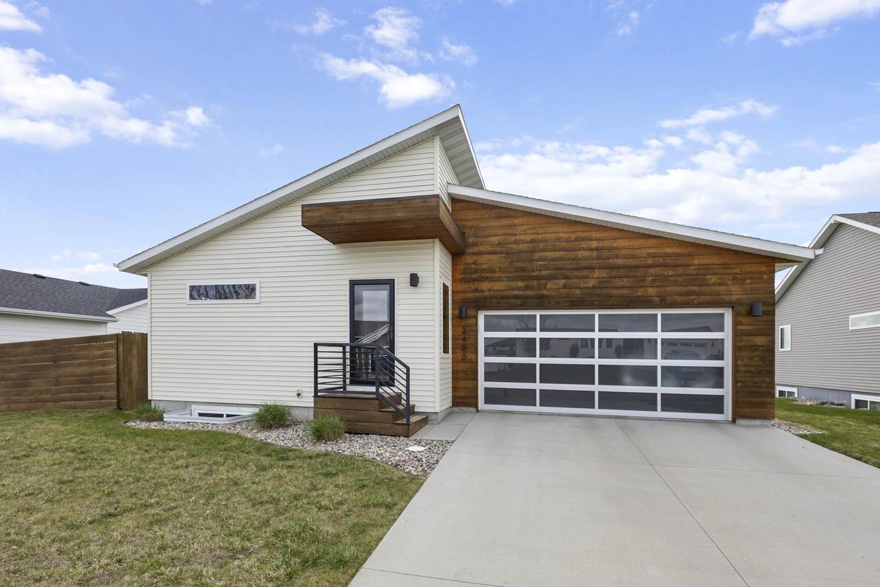 2400 Dean Court - Photo 1