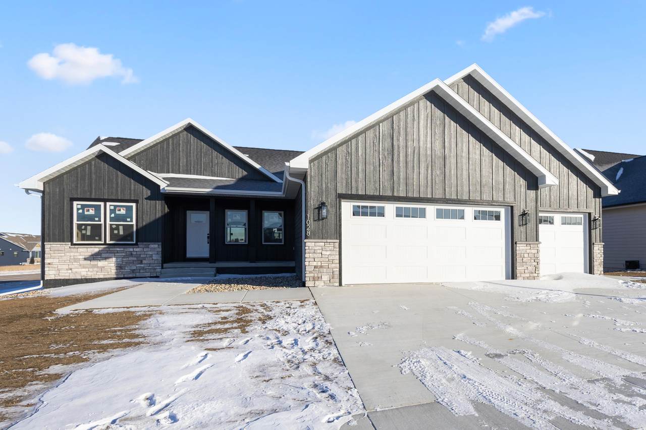 1028 Steamboat Trail - Photo 1