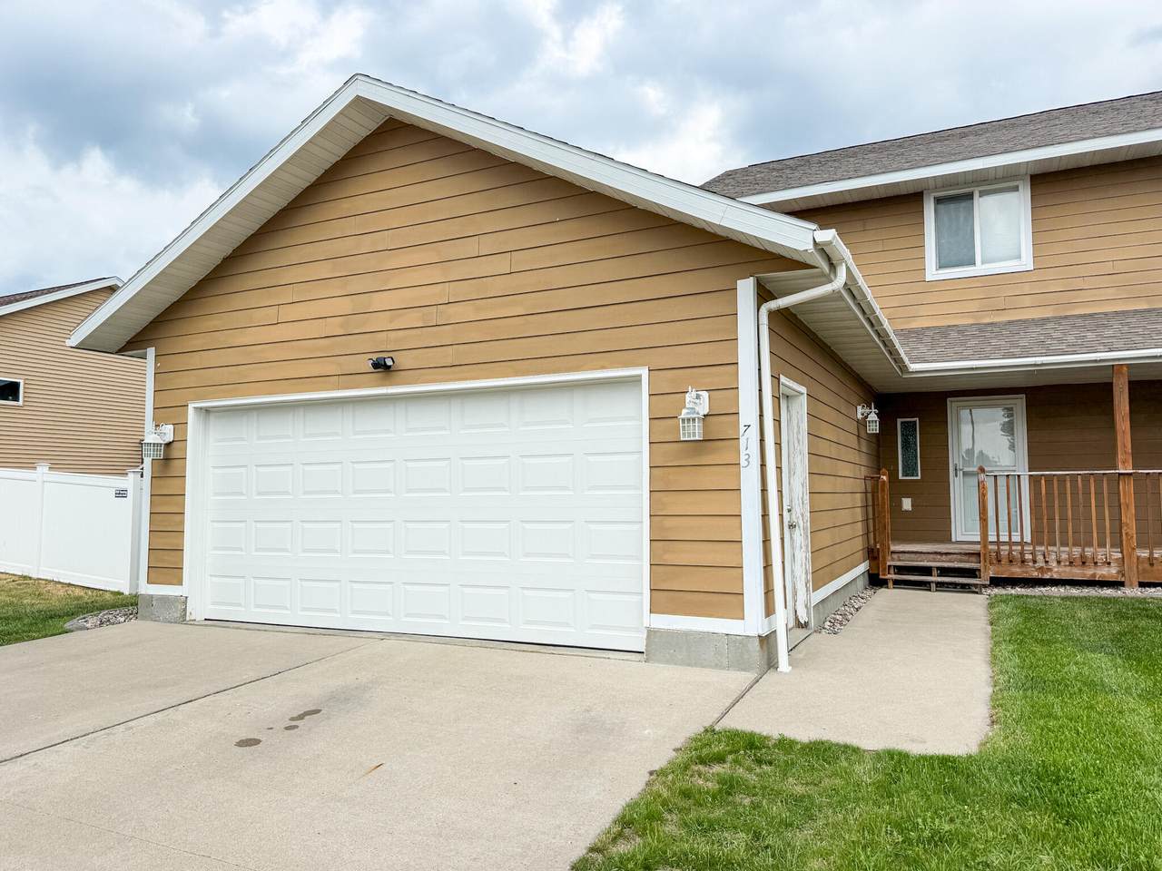 713 17th Street - Photo 1