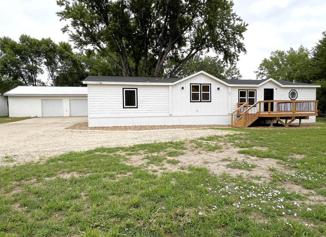 231 37th Street - Photo 1