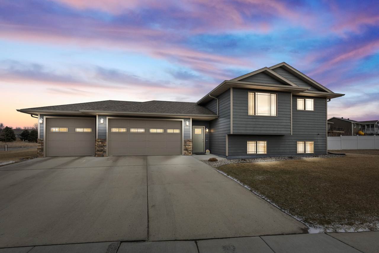 1311 Sawgrass Drive - Photo 1