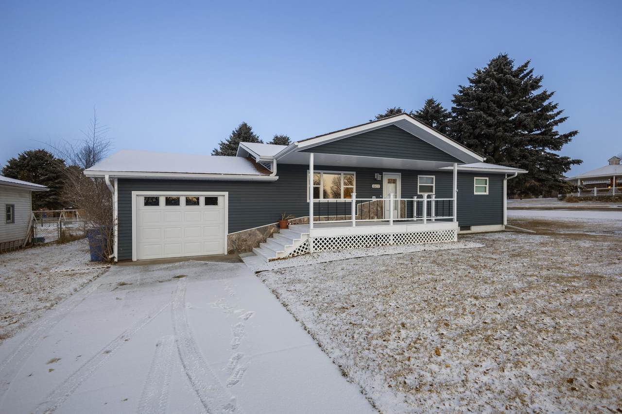 607 Main Street - Photo 1