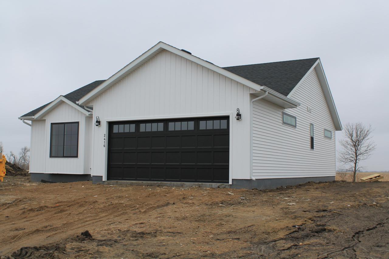 2416 Dean Court - Photo 1