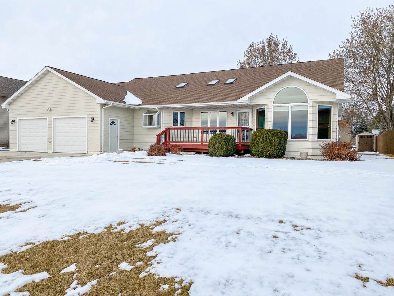 604 Meadow Creek Drive - Photo 1