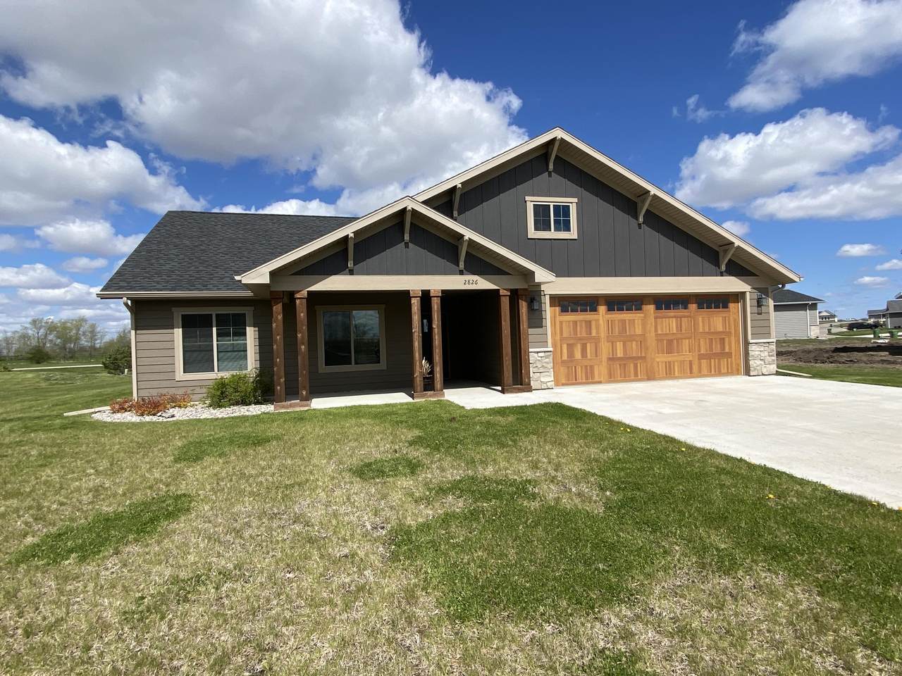 2826 Sweetgrass Drive - Photo 1 2826 Sweetgrass Drive - Photo 1