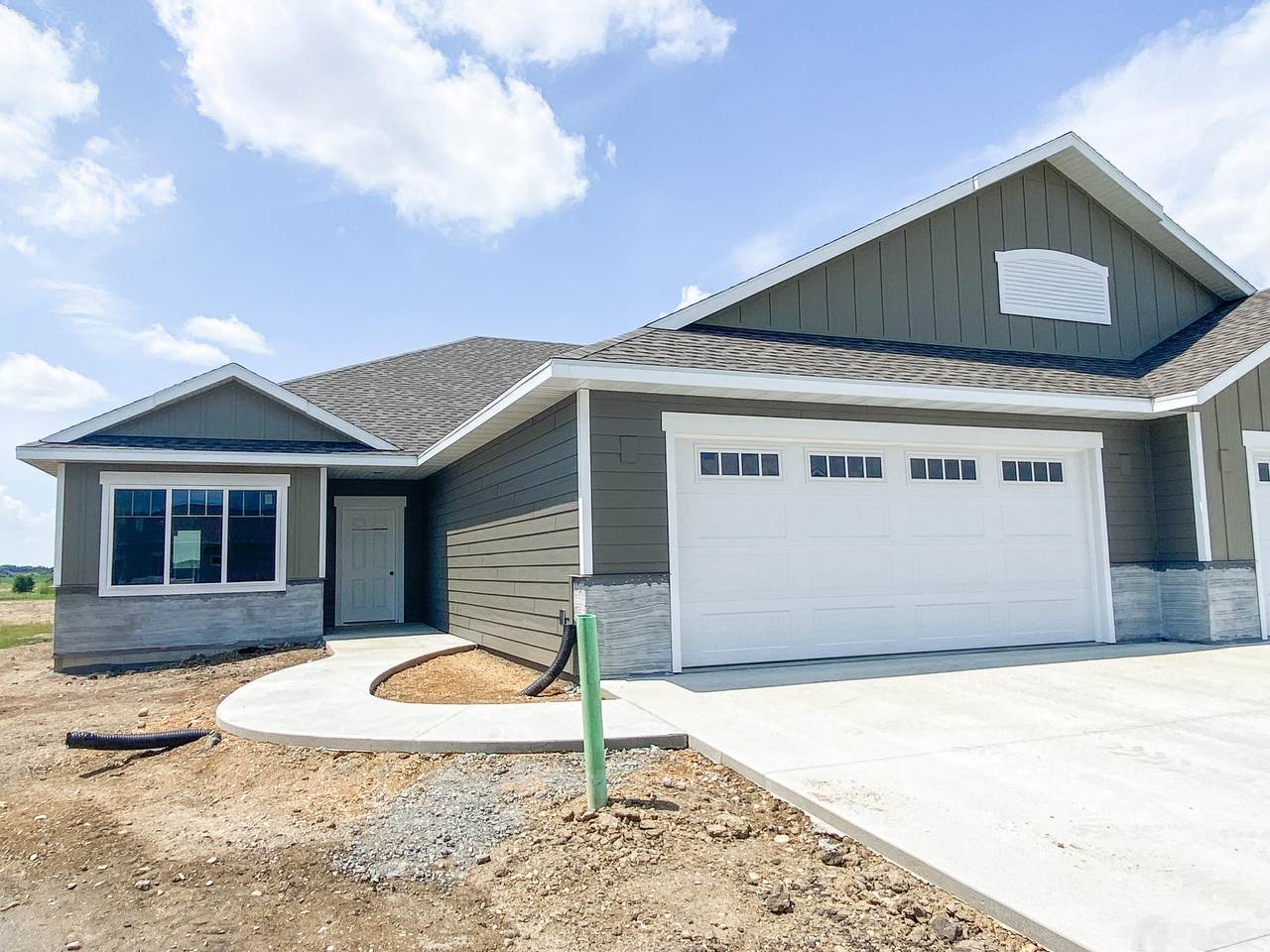 810 Sunflower Road - Photo 1