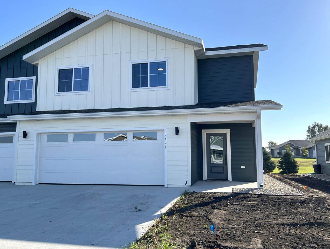 2421 Oak Branch Avenue - Photo 1