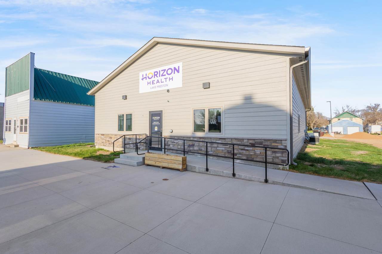 322 Main Ave - Photo 1