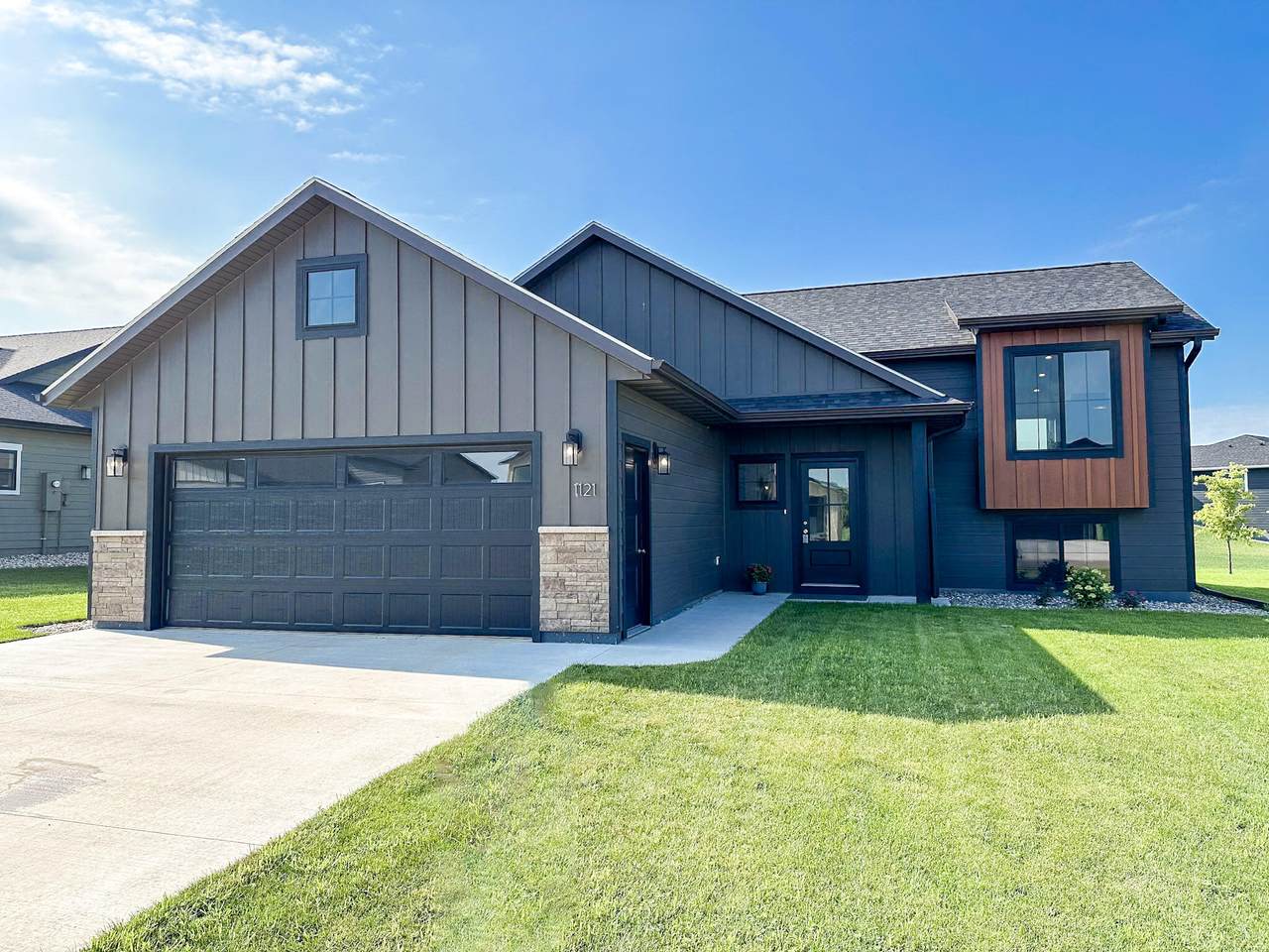 1121 Steamboat Trail - Photo 1