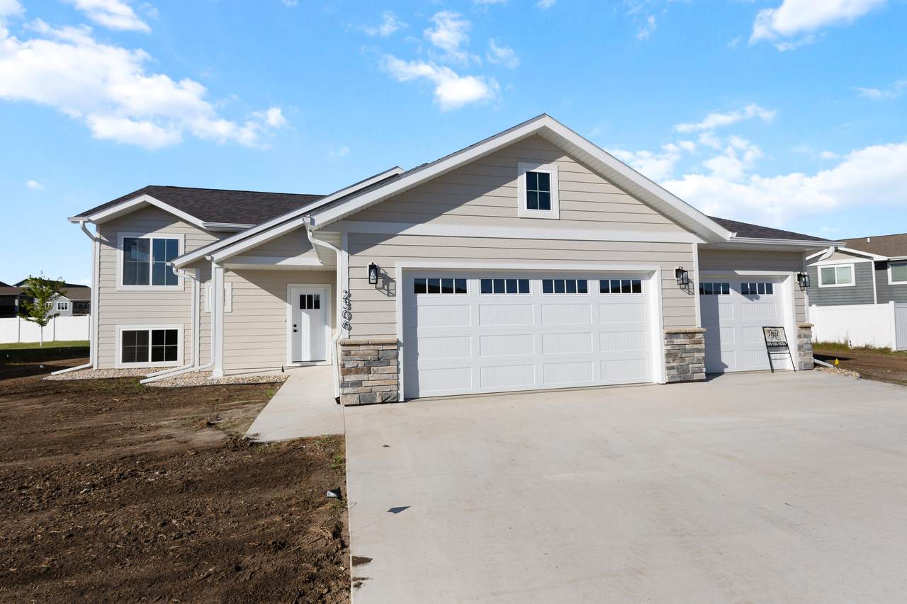 2306 Morning Glory Drive - Photo 1