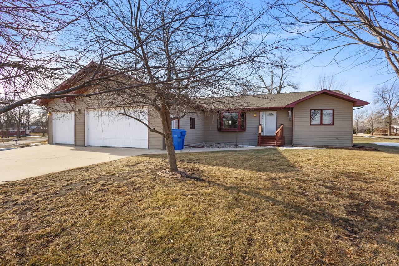 310 5th Street - Photo 1