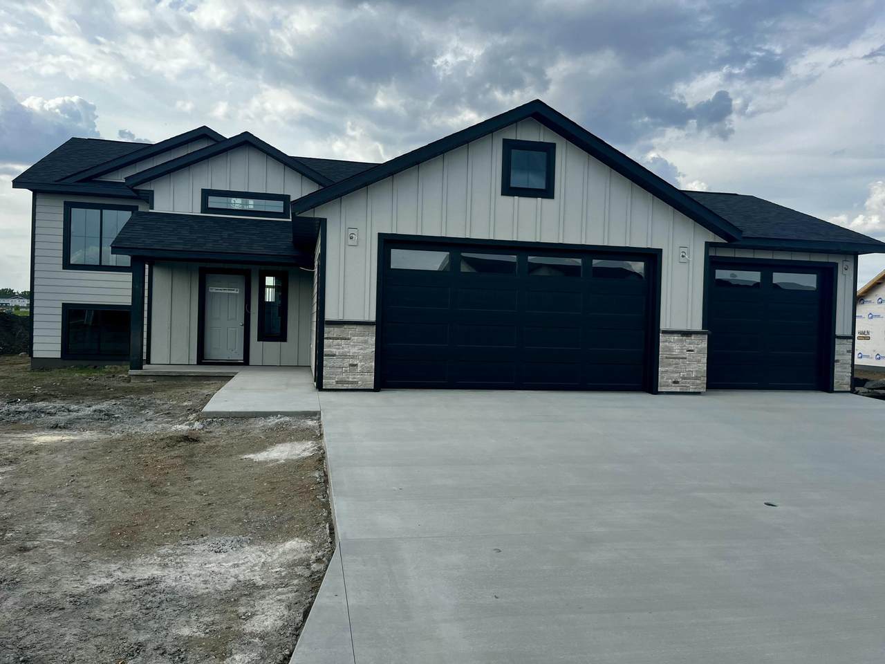 503 Kestrel Lane - Photo 1