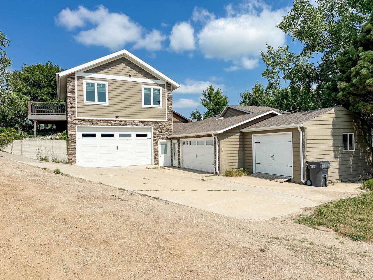 76 Oakwood Shoreline Drive - Photo 1