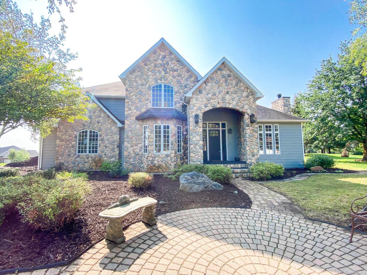 1900 Country Club Drive - Photo 1