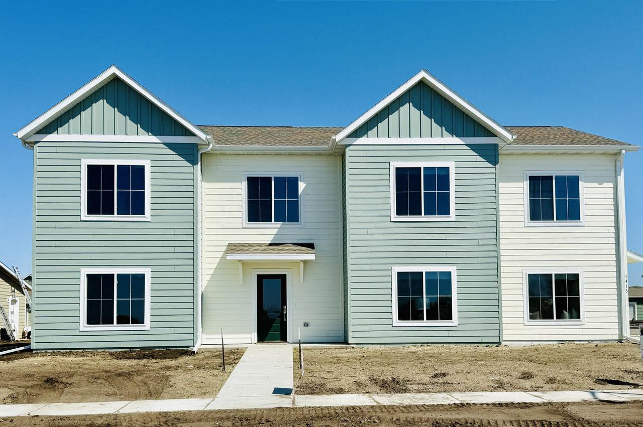 1413 Creek Street - Photo 1