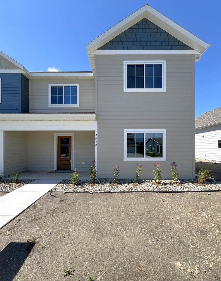 2432 Oak Branch Avenue - Photo 1