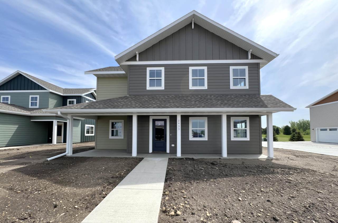 2433 Oak Branch Avenue - Photo 1