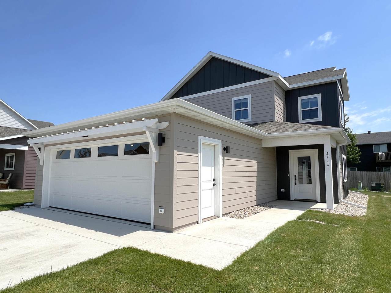 2417 Oak Branch Avenue - Photo 1