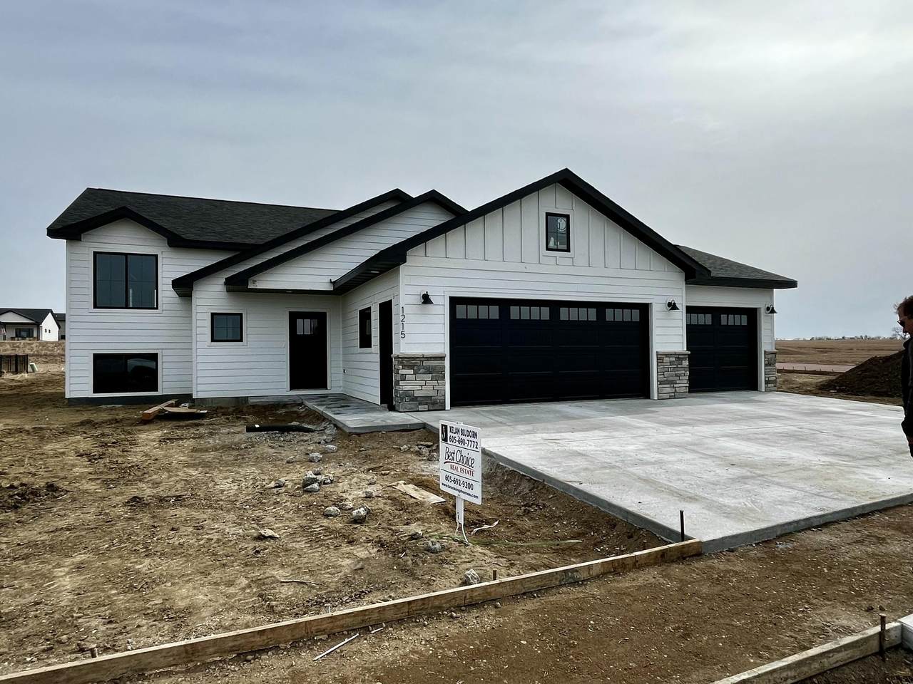 1215 Eagle Avenue - Photo 1