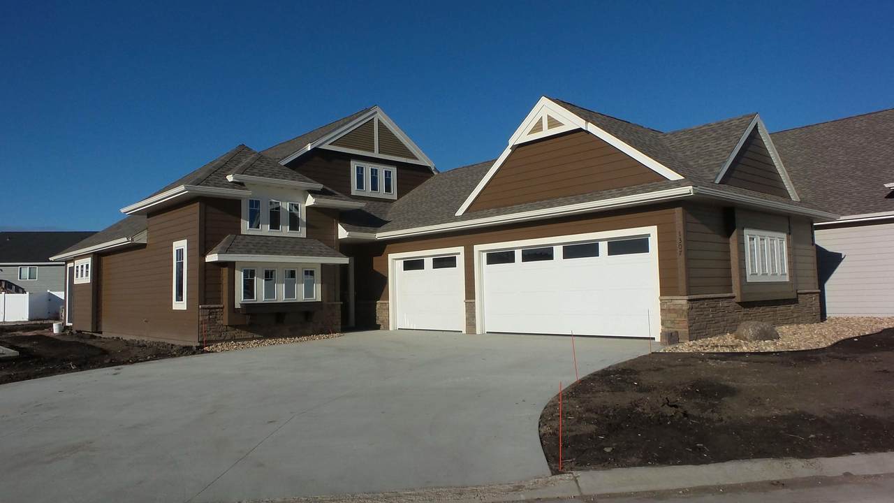 1307 White Tail Path - Photo 1