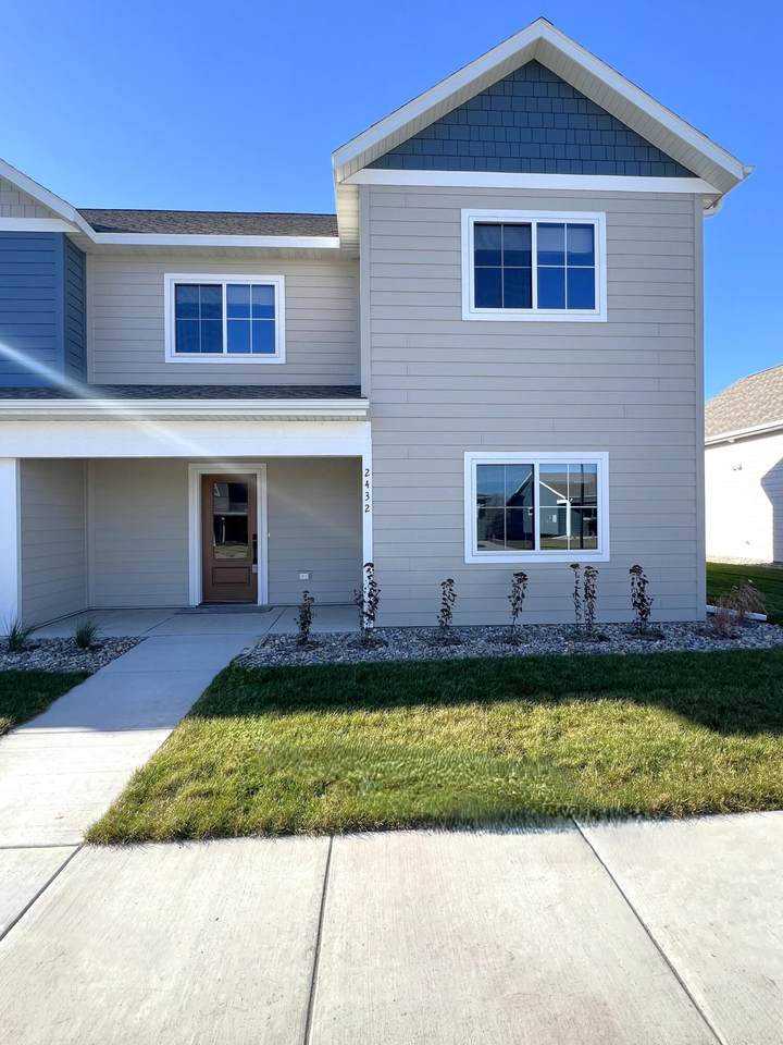 2432 Oak Branch Avenue - Photo 1