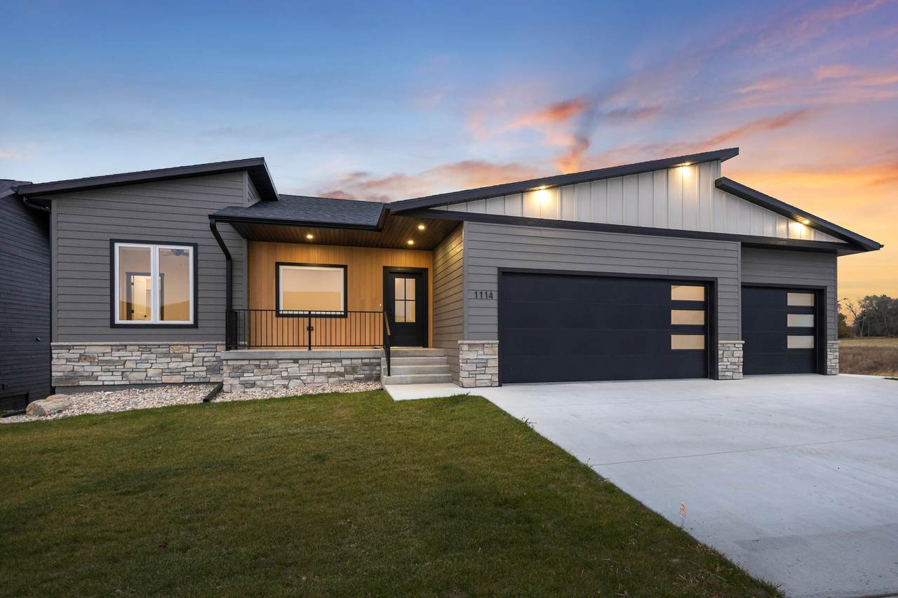 1114 Steamboat Trail - Photo 1