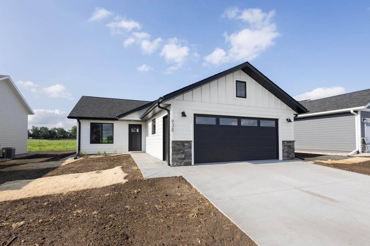 938 Jordan Street - Photo 1