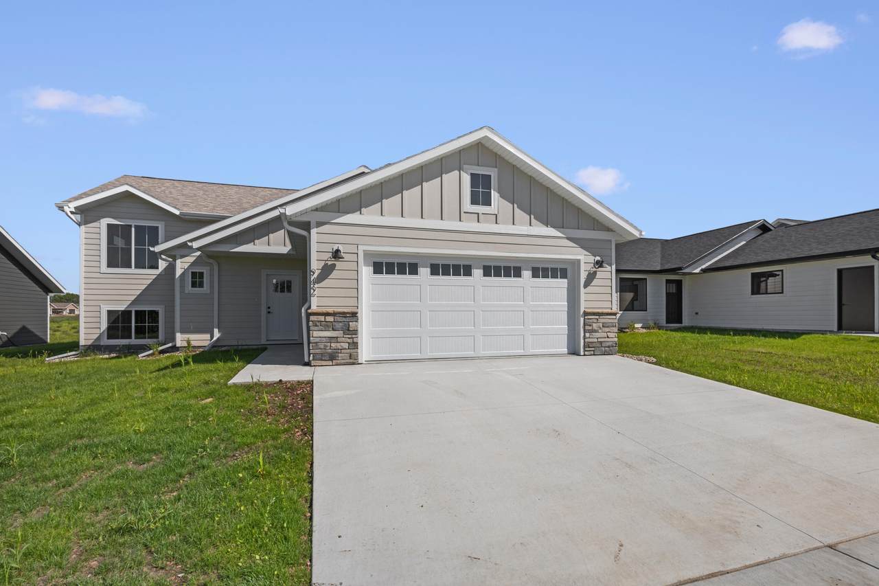 942 Jordan Street - Photo 1