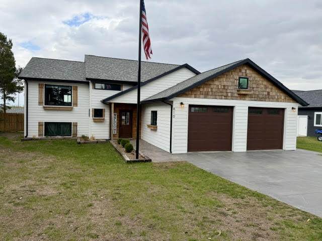 810 2nd Avenue - Photo 1