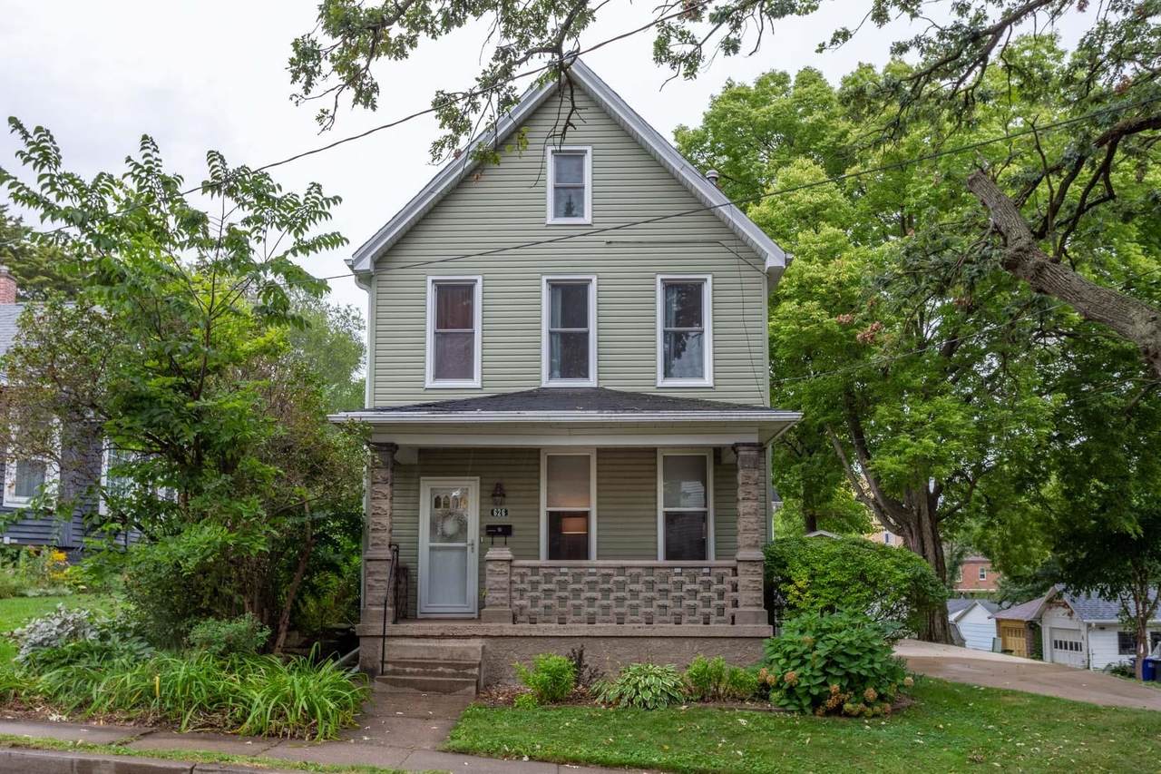 626 Glen Oak Street - Photo 1