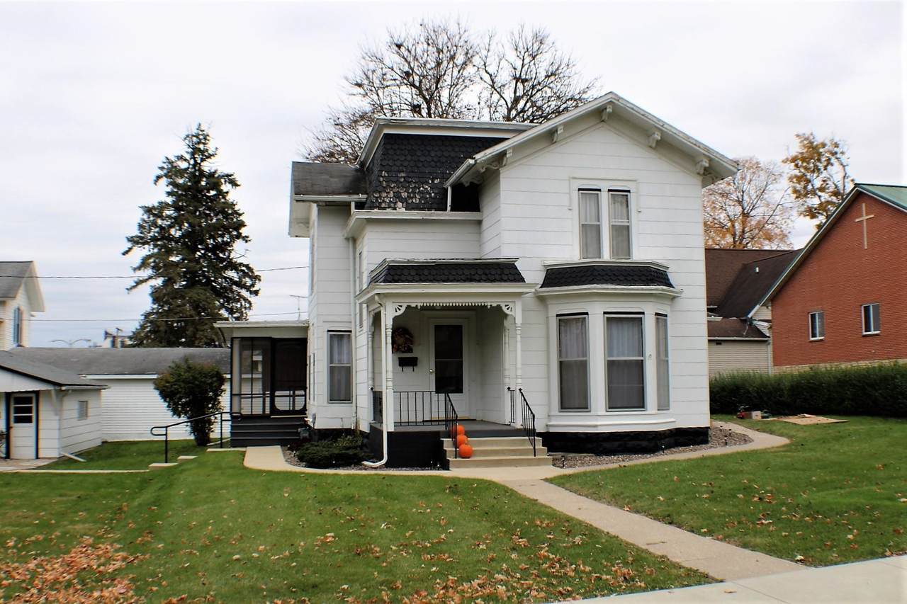 211 Niagara Street - Photo 1