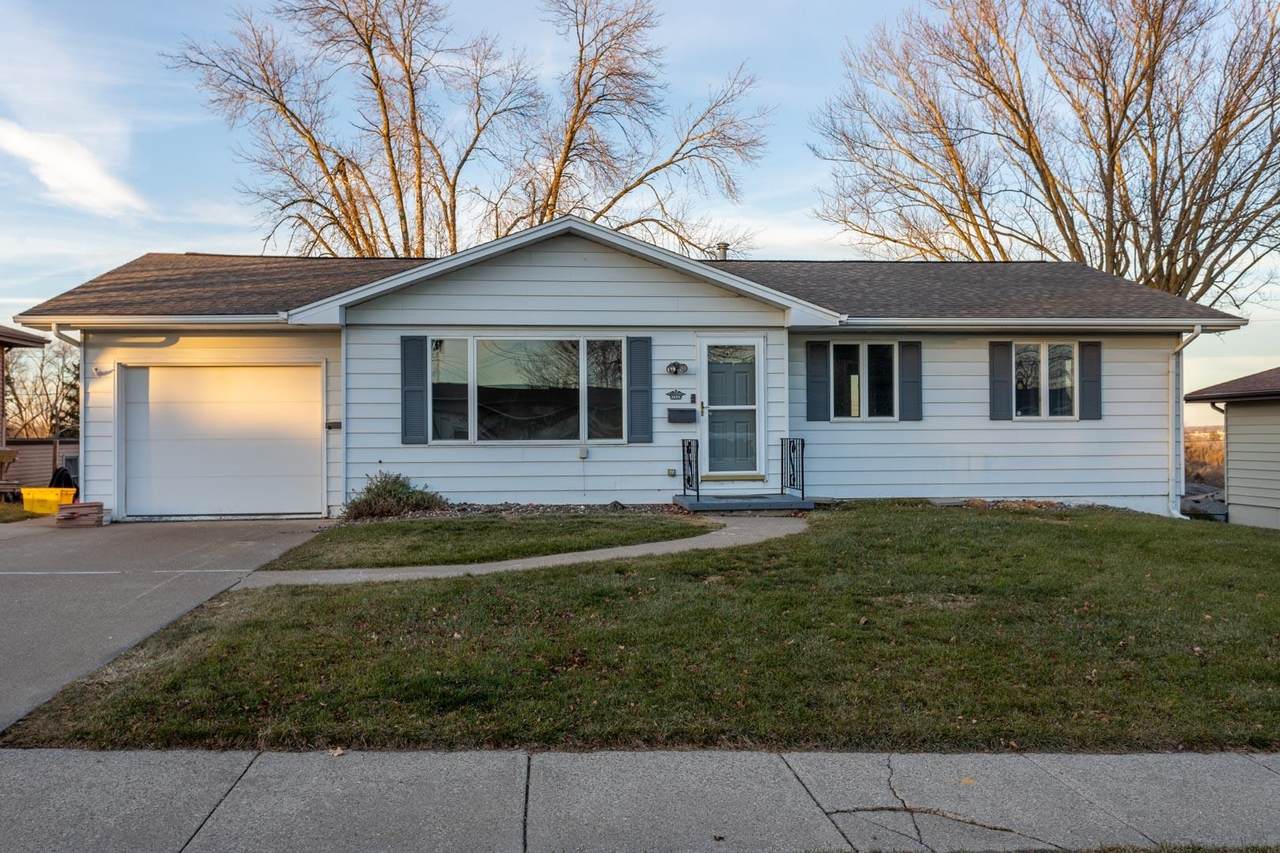 1425 Kane Street - Photo 1