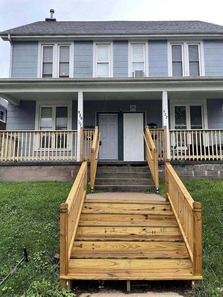 920 5th Street - Photo 1