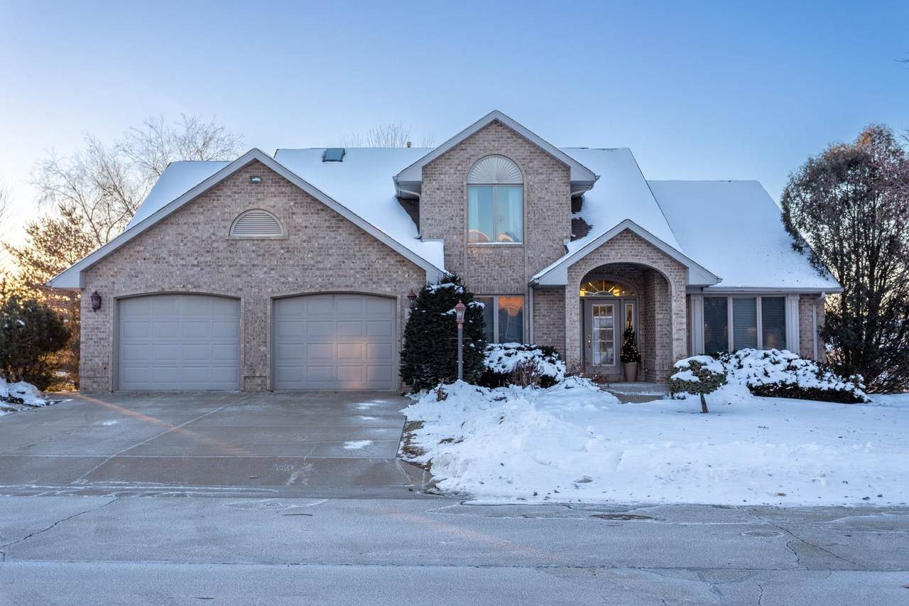 2445 Spruce Wood Drive - Photo 1