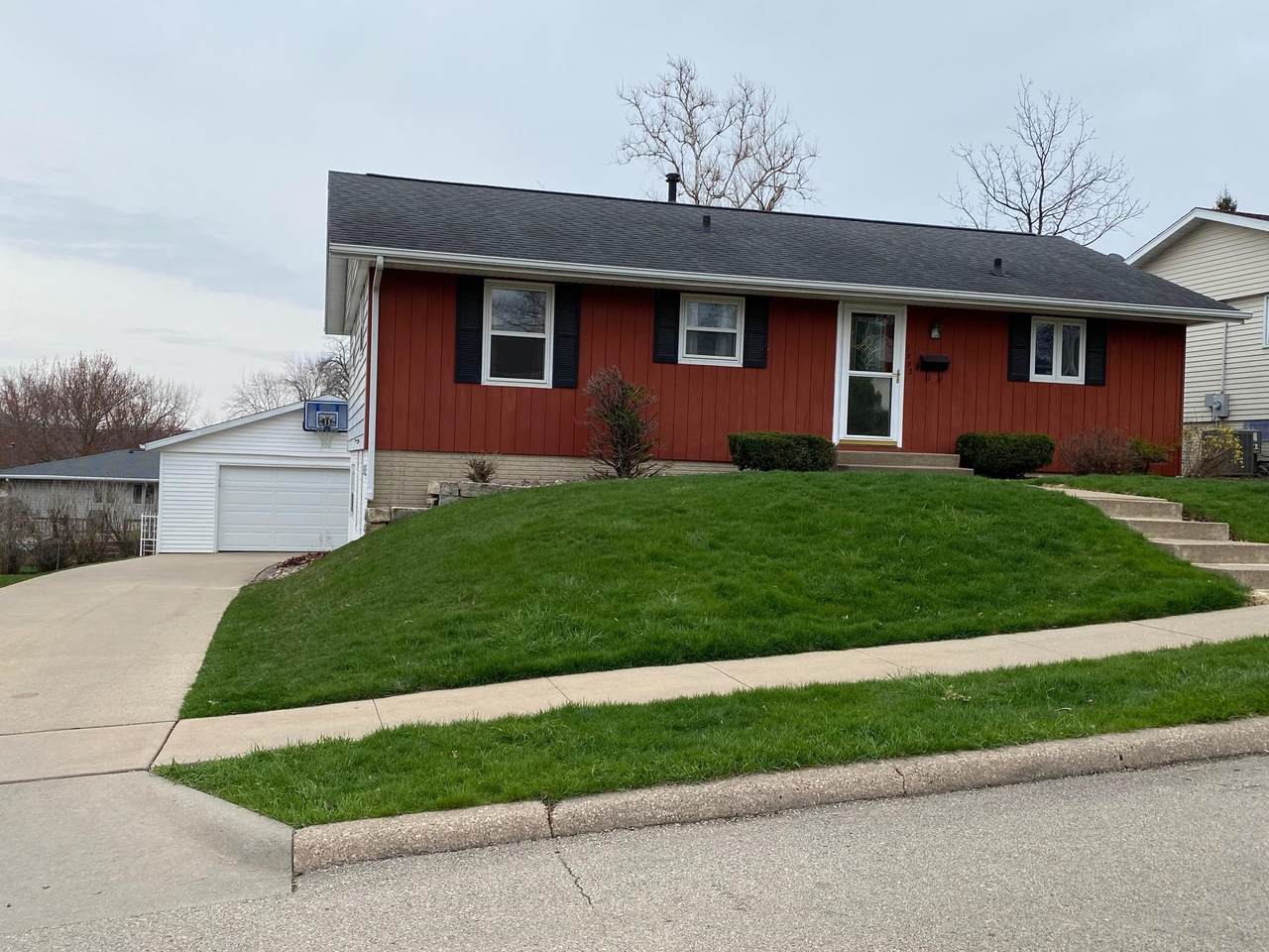 1752 Sharon Drive - Photo 1